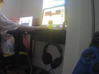 voyeurcam-sexy-little-ana-01
