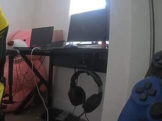 voyeurcam-sexy-little-ana-01