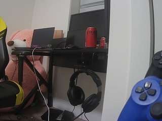 voyeurcam-sexy-little-ana-01