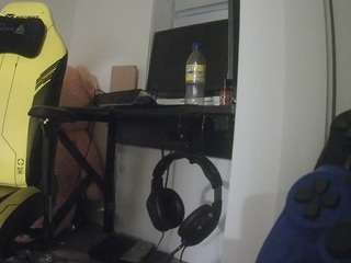 voyeurcam-sexy-little-ana-01