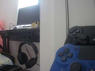 voyeurcam-sexy-little-ana-01