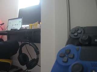 voyeurcam-sexy-little-ana-01