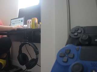 voyeurcam-sexy-little-ana-01