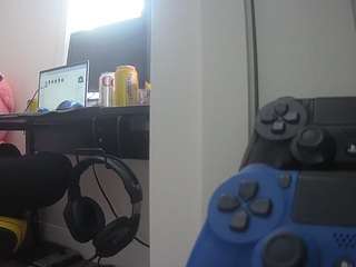 voyeurcam-sexy-little-ana-01