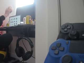 voyeurcam-sexy-little-ana-01