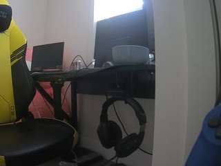 voyeurcam-sexy-little-ana-01