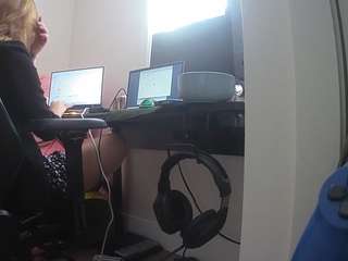 voyeurcam-sexy-little-ana-01