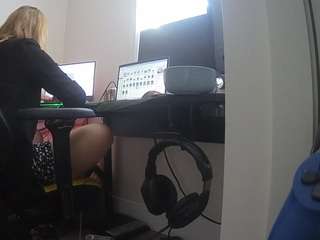 voyeurcam-sexy-little-ana-01