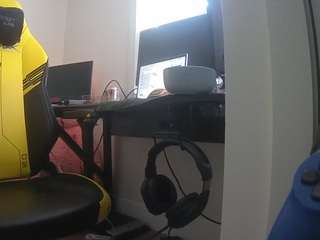 voyeurcam-sexy-little-ana-01