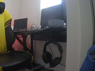voyeurcam-sexy-little-ana-01