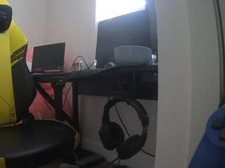 voyeurcam-sexy-little-ana-01