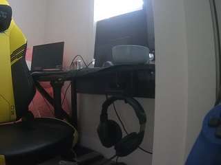 voyeurcam-sexy-little-ana-01