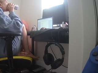 voyeurcam-sexy-little-ana-01