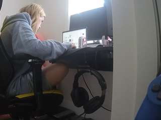 voyeurcam-sexy-little-ana-01