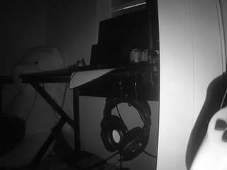 voyeurcam-sexy-little-ana-01