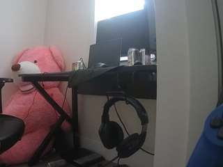 voyeurcam-sexy-little-ana-01
