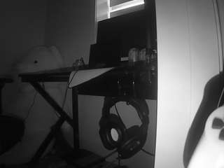 voyeurcam-sexy-little-ana-01