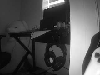 voyeurcam-sexy-little-ana-01