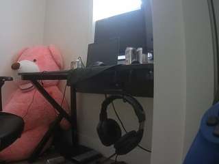 voyeurcam-sexy-little-ana-01