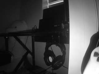 voyeurcam-sexy-little-ana-01
