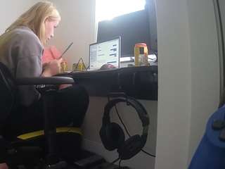 voyeurcam-sexy-little-ana-01