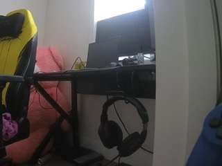 voyeurcam-sexy-little-ana-01