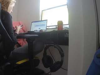 voyeurcam-sexy-little-ana-01