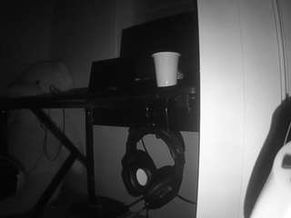 voyeurcam-sexy-little-ana-01
