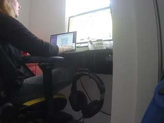 voyeurcam-sexy-little-ana-01