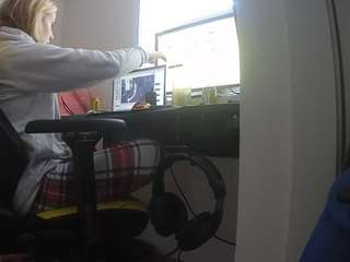 voyeurcam-sexy-little-ana-01
