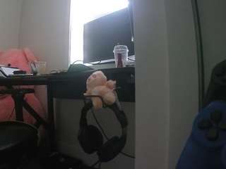 voyeurcam-sexy-little-ana-01