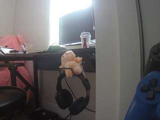 voyeurcam-sexy-little-ana-01