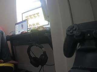 voyeurcam-sexy-little-ana-01