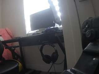 voyeurcam-sexy-little-ana-01