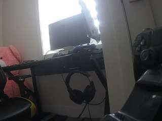 voyeurcam-sexy-little-ana-01