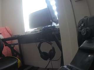 voyeurcam-sexy-little-ana-01