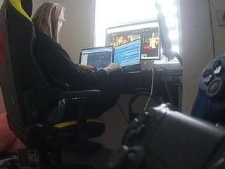 voyeurcam-sexy-little-ana-01