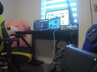 voyeurcam-sexy-little-ana-01