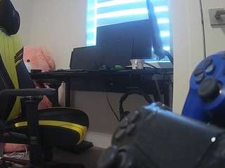  voyeurcam-sexy-little-ana-01 chat room