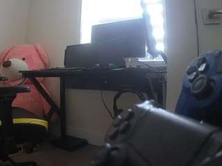 voyeurcam-sexy-little-ana-01