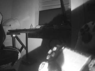 voyeurcam-sexy-little-ana-01