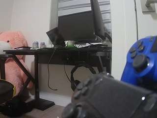 voyeurcam-sexy-little-ana-01