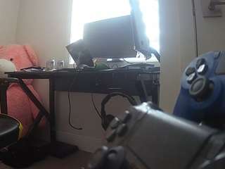 voyeurcam-sexy-little-ana-01