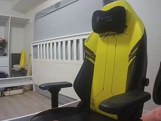 voyeurcam-sexy-little-ana-01