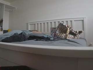 voyeurcam-sexy-little-ana-01