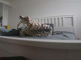 voyeurcam-sexy-little-ana-01