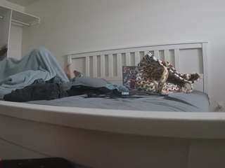 voyeurcam-sexy-little-ana-01