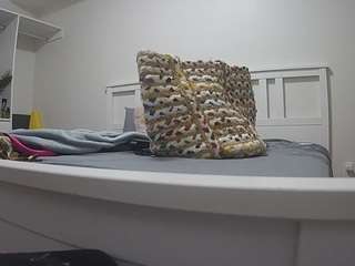 voyeurcam-sexy-little-ana-01