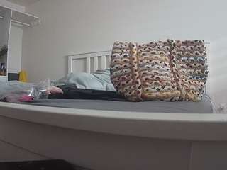 voyeurcam-sexy-little-ana-01