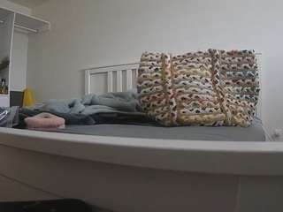 voyeurcam-sexy-little-ana-01